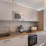 Appartement Recent, Proche Des Pistes Avec Balcon Et Parking A Courchevel - Fr-1-563-138